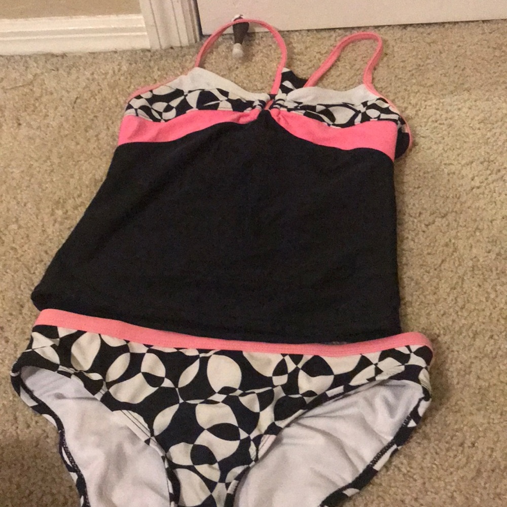 Child’s bathing suit set
